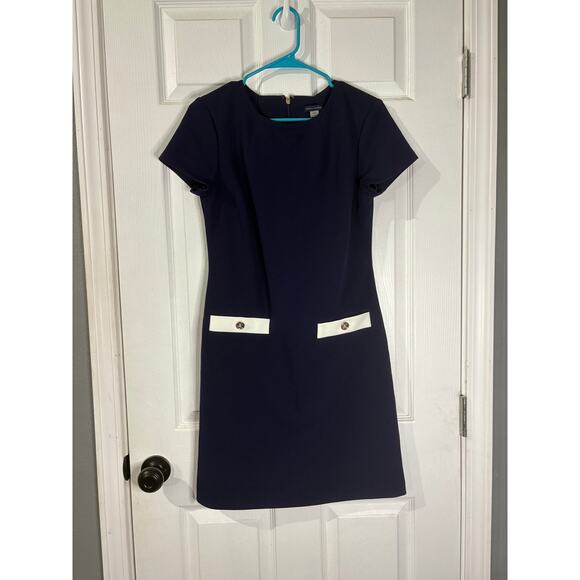 Tommy Hilfiger Navy Blue Sheath Dress SS wFront FAUX Pocket/Button Detail Size 6 - Picture 1 of 3